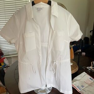 Women’s white zip up Athleta  Shirt (never worn)